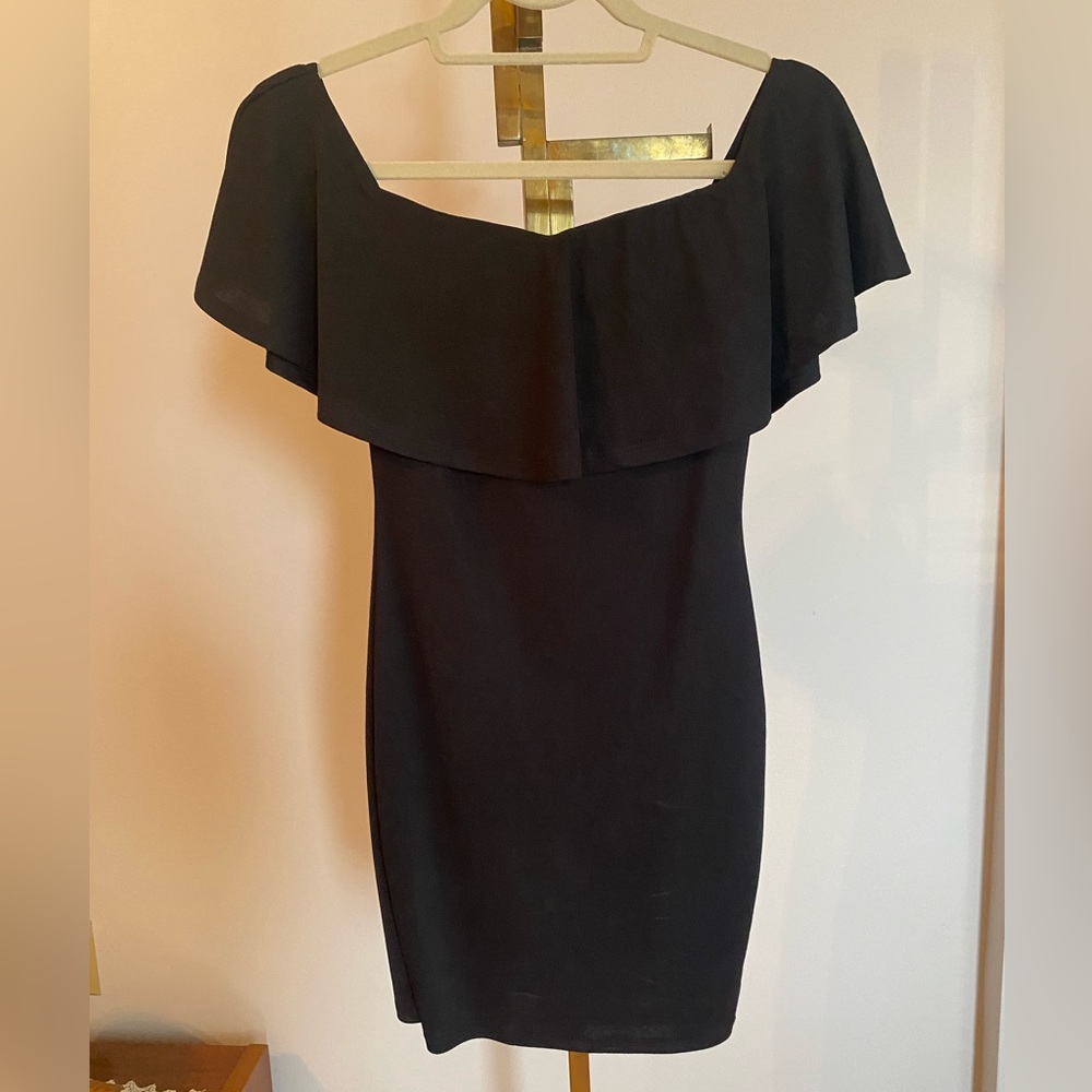 NWT: Off the Shoulder Dress